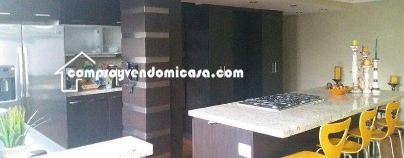 Apartamento en venta en el Poblado Medellín  cocina abierta