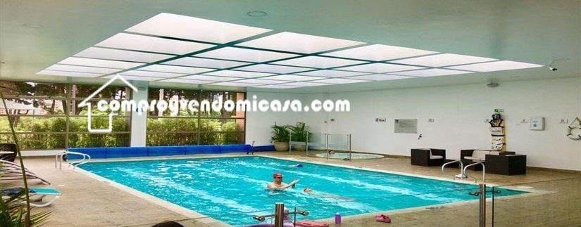 Apartamento en venta Colina Campestre-piscina