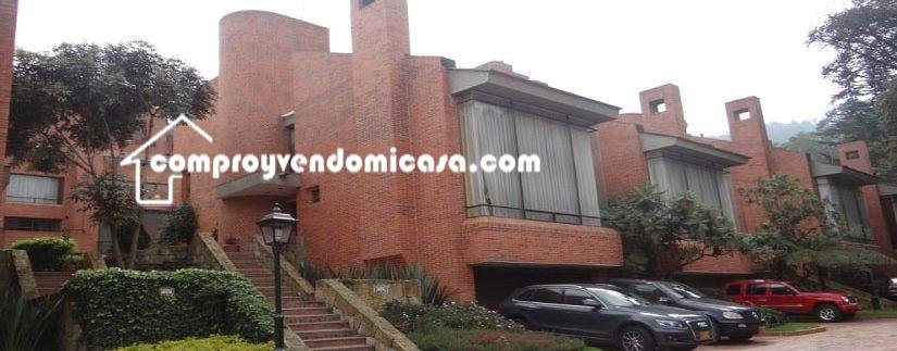 Casa en venta - permuta Bosques del marquez - Frente de la casa