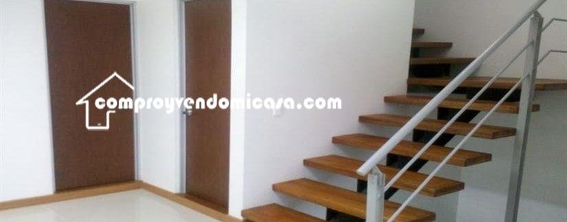 Edificio en venta Barrancas-escaleras