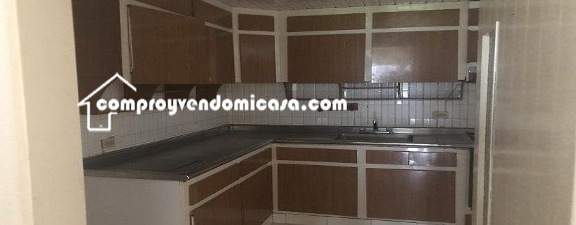 Apartamento en venta Polo Club-Cocina2