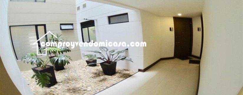 Apartamento en Venta Santa Barbara-entrada principal