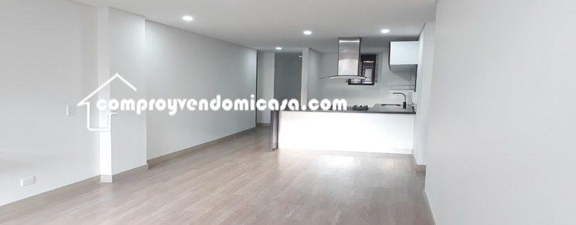 Apartamento en Venta Santa Bárbara Central -vista a la cocina desde la sala