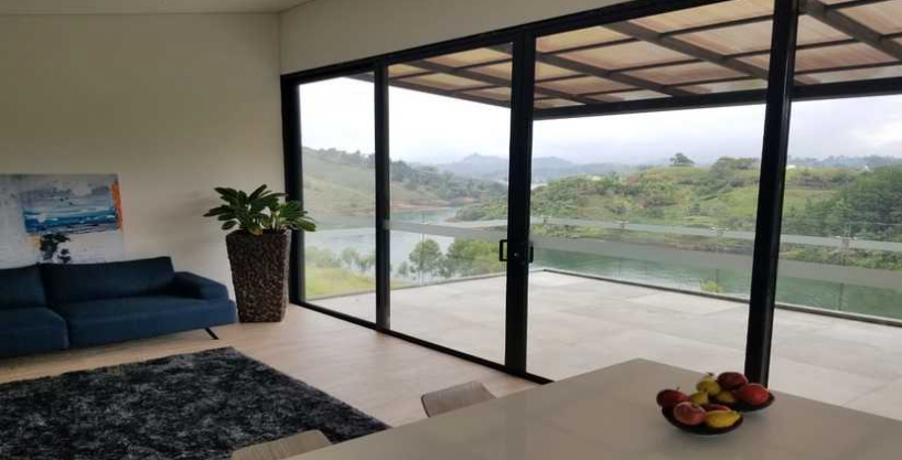 Casa en Venta El Peñol - BacónG