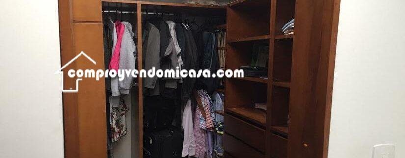 Apartamento en venta Santa Paula Penth house -closet8