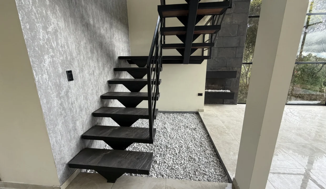 casa-en-venta-en-la-calera-26.HEIC