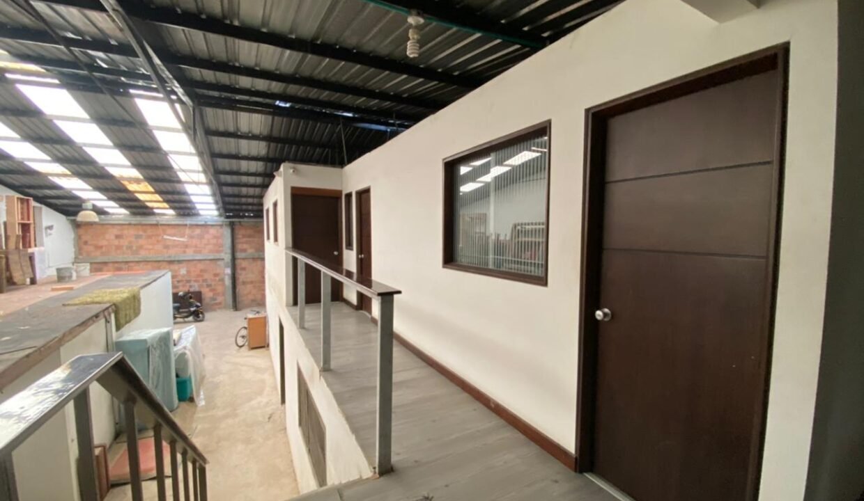 bodega en venta en engativa-sbs246-12