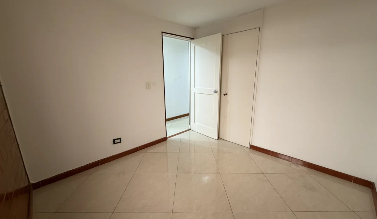 apartamento-en-venta-suba-compartir-223.HEIC