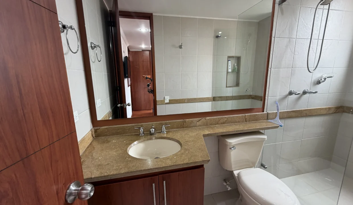 apartamento-venta-colina-campestre-terraza-13.HEIC