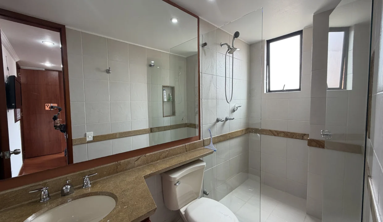 apartamento-venta-colina-campestre-terraza-14.HEIC
