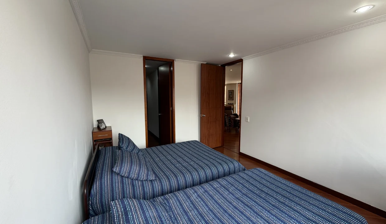 apartamento-venta-colina-campestre-terraza-17.HEIC