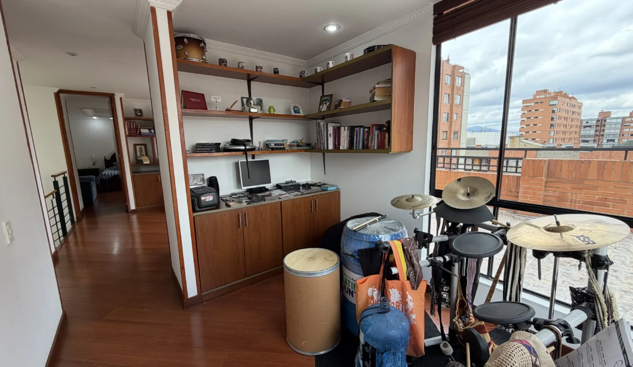 apartamento-venta-colina-campestre-terraza-33.HEIC