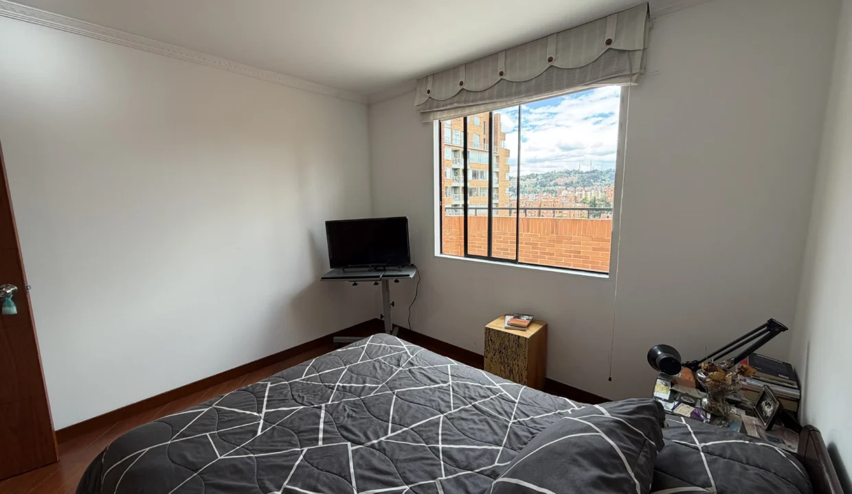 apartamento-venta-colina-campestre-terraza-37.HEIC
