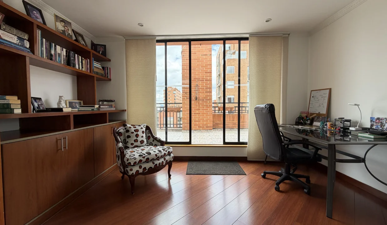 apartamento-venta-colina-campestre-terraza-45.HEIC